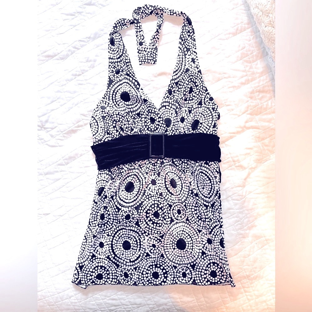 Wrapper Black and White Graphic Halter Tank Top